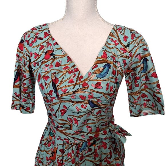 52 Greek Street Green V-Neck Cardinal Bird Print Fit Flare Pleated Dress 40/10 - Picture 5 of 6